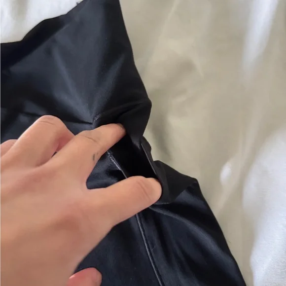 OFFLINE by Aerie Real Me Xtra Crossover Leggings - XL - Black - Pocket 7/8 - Picture 9 of 12